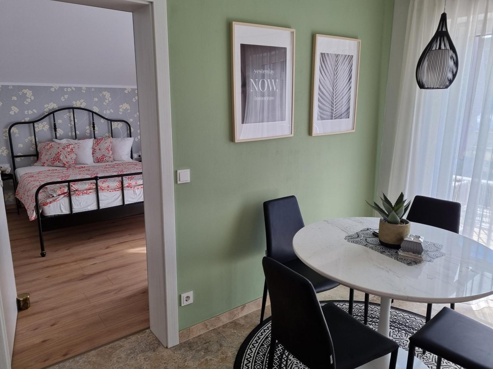 Ferienwohnung Binder Hubertusstrasse Velden am Woerthersee Exterior photo